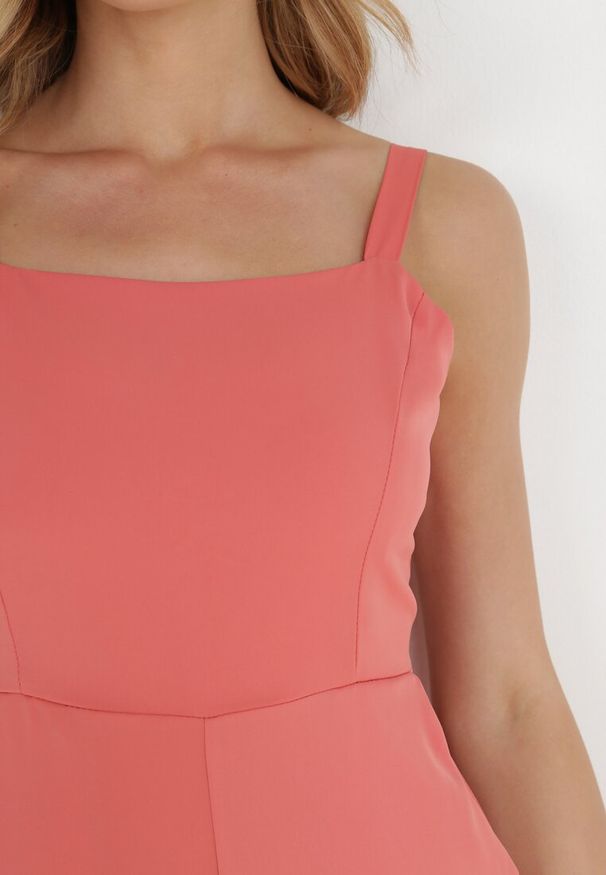 Born2be - Różowy Kombinezon Damyle. Kolor: różowy. Materiał: tkanina. Długość rękawa: na ramiączkach. Długość: długie. Wzór: gładki, jednolity