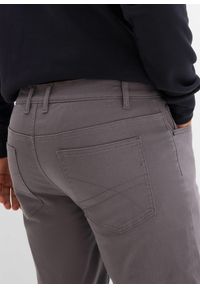 bonprix - Spodnie ocieplane ze stretchem o kroju regular fit, z puszystą flanelową podszewką, straight. Stan: podwyższony. Kolekcja: plus size. Kolor: szary. Materiał: elastan #2