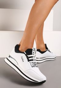 Renee - Biało-Czarne Wsuwane Sznurowane Sneakersy na Platformie Aplemia. Nosek buta: okrągły. Zapięcie: bez zapięcia. Kolor: biały. Materiał: materiał. Obcas: na platformie. Wysokość obcasa: niski #3