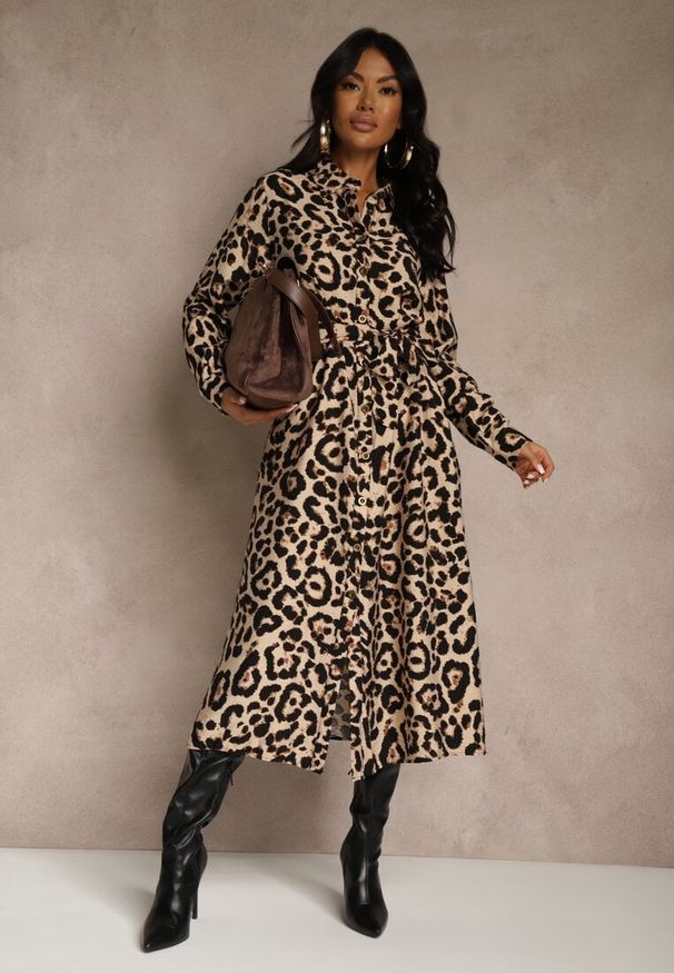 Renee - Panterkowa Sukienka z Wiskozą o Koszulowym Kroju z Wiązaniem Saros. Okazja: na co dzień, na randkę. Materiał: wiskoza. Typ sukienki: koszulowe. Styl: casual