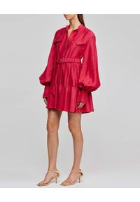 ACLER AUSTRALIA - Różowa sukienka Laror. Kolor: różowy, wielokolorowy, fioletowy. Materiał: materiał. Typ sukienki: rozkloszowane. Długość: mini #4
