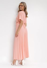 Born2be - Różowa Sukienka Plisowana Maxi z Wiązanym Paskiem Dianiza. Kolor: różowy. Materiał: materiał. Długość: maxi #3