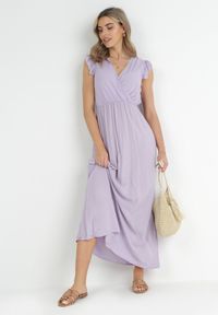 Born2be - Fioletowa Sukienka Maxi z Gumką w Talii z Falbankami z Wiskozy Harria. Typ kołnierza: kołnierz z falbankami. Kolor: fioletowy. Materiał: wiskoza. Sezon: wiosna, lato. Długość: maxi #3