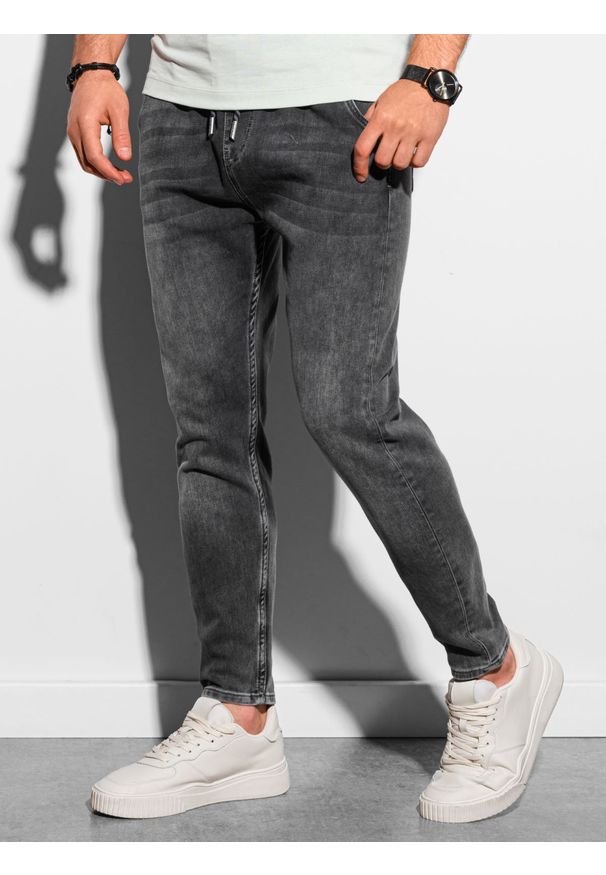 Ombre Clothing - Spodnie męskie jeansowe ze ściągaczem CARROT FIT P1057 - grafitowe - M. Kolor: szary. Materiał: jeans, bawełna, elastan. Styl: klasyczny
