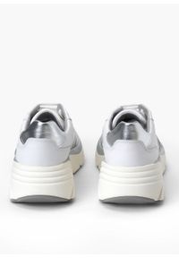 Geox - Sneakersy damskie białe GEOX D DIAMANTA. Okazja: na co dzień. Kolor: biały. Materiał: materiał, skóra. Szerokość cholewki: normalna. Obcas: na obcasie. Wysokość obcasa: średni. Sport: turystyka piesza #2