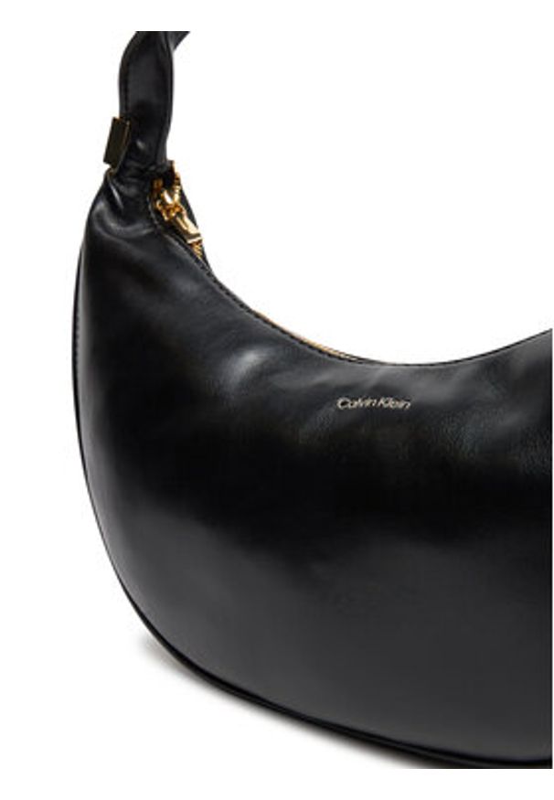 Calvin Klein Torebka Pinched Soft Crescent Sm LV04F3010G Czarny. Kolor: czarny. Materiał: skórzane
