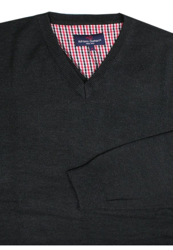 Adriano Guinari - Męski Klasyczny Sweter w Serek (V-Neck) - Antracytowy. Okazja: na co dzień, na spotkanie biznesowe, do pracy. Typ kołnierza: dekolt w serek. Kolor: szary. Materiał: bawełna. Styl: klasyczny