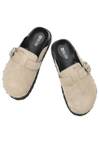 Big-Star - Klapki damskie Big Star, cholewka ze skóry naturalnej zamszowej z regulowanym paskiem i sprzączką, beżowe, RR274A376. Okazja: na co dzień, na spacer. Kolor: beżowy. Materiał: skóra, zamsz. Styl: casual, elegancki #7