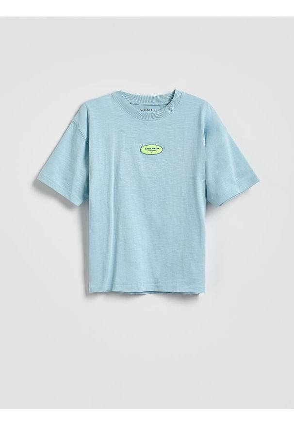 Reserved - Bawełniany t-shirt z aplikacją - jasnoniebieski. Kolor: niebieski. Materiał: bawełna. Wzór: aplikacja