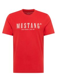 Mustang T-Shirt Austin 1016853 Czerwony Regular Fit. Kolor: czerwony. Materiał: bawełna