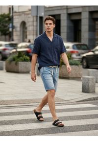 Sinsay - Szorty jeansowe slim - niebieski. Kolor: niebieski #1