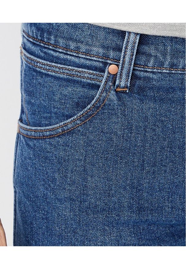 Wrangler - WRANGLER LARSTON MĘSKIE SPODNIE JEANSOWE COOL BLUE W18SKT32Q