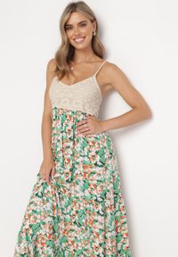 Born2be - Zielona Maxi Sukienka z Wiskozy na Cienkich Ramiączkach w Kwiaty Kernet. Kolor: zielony. Materiał: wiskoza. Długość rękawa: na ramiączkach. Wzór: kwiaty. Długość: maxi #2