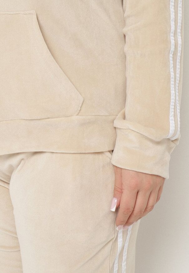 Born2be - Beżowy Komplet Dresowy Rozpinana Bluza z Paskami i Spodnie Dorwia. Kolor: beżowy. Materiał: dresówka. Wzór: aplikacja