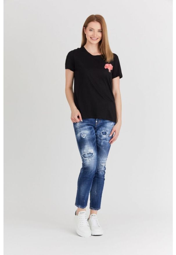 Guess - GUESS Czarny t-shirt damski z kolorowym printem. Kolor: czarny. Materiał: bawełna. Wzór: nadruk, kolorowy