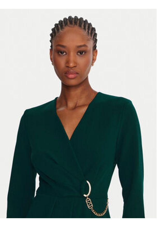 Rinascimento Sukienka koktajlowa CFC0020071002 Zielony Regular Fit. Kolor: zielony. Materiał: syntetyk. Styl: wizytowy