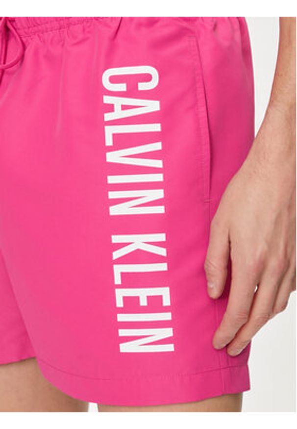 Calvin Klein Swimwear Szorty kąpielowe KM0KM01004 Różowy Regular Fit. Kolor: różowy. Materiał: syntetyk
