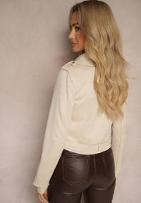 Renee - Kremowa Ramoneska Charlee. Kolor: beżowy. Materiał: jeans, zamsz. Długość rękawa: długi rękaw. Długość: długie. Wzór: aplikacja. Styl: klasyczny, wizytowy