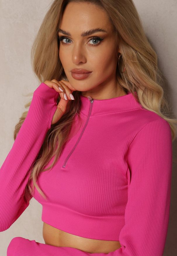 Renee - Fuksjowa Elastyczna Bluzka na Suwak z Wycięciem przy Ściągaczu Denalla. Okazja: na co dzień. Kolor: różowy. Styl: casual