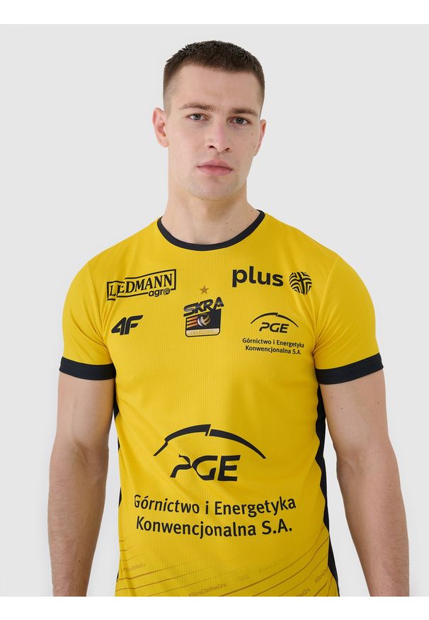 4f - 4F Koszulka meczowa replika domowa z sezonu 2024/25 męska 4F x PGE GiEK Skra Bełchatów - multikolor M. Okazja: do domu. Kolor: wielokolorowy. Materiał: dzianina, włókno, materiał, syntetyk. Wzór: gładki, nadruk, ze splotem. Styl: klasyczny, sportowy