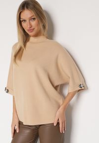 Born2be - Beżowy Sweter Ozdobiony na Rękawach Cyrkoniami Aletusa. Okazja: na co dzień. Kolor: beżowy. Materiał: jeans. Wzór: aplikacja. Styl: casual, elegancki #3