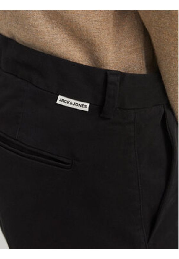 Jack & Jones Chinosy Kane 12268490 Czarny Regular Fit. Kolor: czarny. Materiał: bawełna