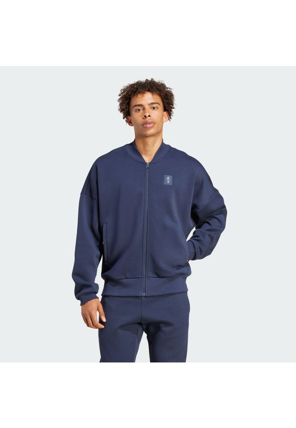 Adidas - Bluza dresowa Juventus Seasonal Doubleknit. Kolor: niebieski. Materiał: dresówka. Sport: piłka nożna
