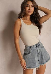 Renee - Niebieskie Jeansowe Szorty z Bawełny High Waist z Postrzępionymi Nogawkami Tivima. Stan: podwyższony. Kolor: niebieski. Materiał: bawełna, jeans. Sezon: lato #1