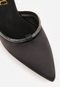 Born2be - Czarne Satynowe Czółenka Vices na Obcasie ze Skórzaną Wkładką i Cyrkoniami Leanieth. Nosek buta: szpiczasty. Zapięcie: sprzączka. Kolor: czarny. Materiał: satyna, skóra. Wzór: aplikacja. Obcas: na obcasie. Styl: elegancki, wizytowy. Wysokość obcasa: średni #4