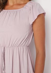 Born2be - Różowa Rozkloszowana Sukienka w Hiszpańskim Stylu z Gumką w Pasie Yemvia. Okazja: na co dzień. Typ kołnierza: dekolt hiszpanka. Kolor: różowy. Materiał: wiskoza, jeans, bawełna, materiał. Sezon: lato. Typ sukienki: proste. Styl: casual, elegancki #4