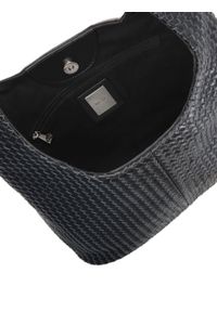 Kazar - Czarna torebka hobo ze skóry w pleciony wzór. Kolor: czarny. Materiał: skórzane. Styl: casual. Rodzaj torebki: na ramię #2