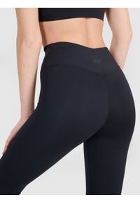 4f - Legginsy treningowe damskie - czarne. Kolor: czarny. Materiał: syntetyk, materiał, elastan, włókno, dzianina. Wzór: jednolity, gładki, ze splotem. Sport: fitness