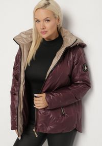 Born2be - Fioletowa Pikowana Kurtka o Prostym Kroju z Kapturem ze Ściągaczami Falesaa. Okazja: na co dzień. Typ kołnierza: kaptur. Kolekcja: plus size. Kolor: fioletowy. Materiał: jeans. Styl: casual, elegancki #7