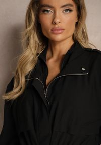Renee - Czarna Kurtka Parka z Dodatkiem Bawełny Wykończona Troczkami Zapinana na Napy Velona. Okazja: na co dzień, na spacer. Kolor: czarny. Materiał: bawełna. Styl: casual, elegancki #3