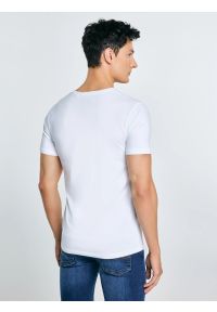 Big-Star - Koszulka męska v-neck z bawełny supima biała Supiclassicov 101. Typ kołnierza: dekolt w serek. Kolor: biały. Materiał: bawełna. Długość: długie #4