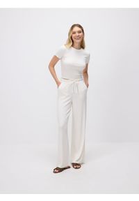 Reserved - Strukturalne spodnie - złamana biel. Materiał: dzianina, wiskoza #1