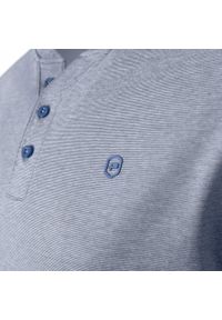 Koszulka Męska (T-Shirt) na Stójce z Guzikami - Pako Jeans - Niebieska. Okazja: na co dzień. Typ kołnierza: kołnierzyk stójkowy. Kolor: niebieski. Materiał: bawełna. Styl: casual #4