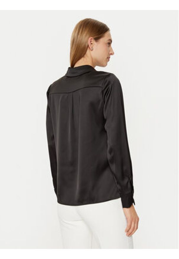 Guess Koszula W5RH40 WFQC2 Czarny Regular Fit. Kolor: czarny. Materiał: syntetyk