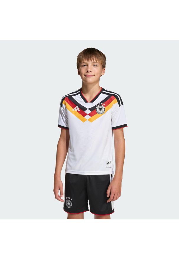 Adidas - Dziecięca koszulka podstawowa Niemcy 26 Authentic. Kolor: biały. Technologia: ClimaCool (Adidas). Sport: piłka nożna