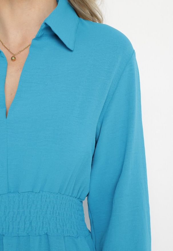 Born2be - Niebieska Sukienka Mini Rozkloszowana z Kołnierzykiem Sikelia. Kolor: niebieski. Długość: mini