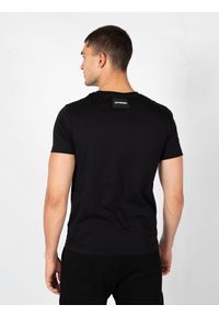 Les Hommes T-Shirt "New Logo" | LBT1009700P | Mężczyzna | Czarny. Kolor: czarny. Materiał: bawełna. Wzór: nadruk. Styl: klasyczny, elegancki #5