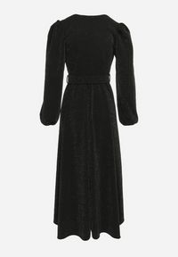 Born2be - Czarna Rozkloszowana Sukienka Maxi z Kopertowym Dekoltem i Paskiem Zeina. Kolor: czarny. Typ sukienki: kopertowe. Styl: klasyczny. Długość: maxi #4