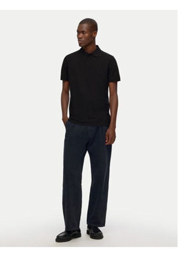Selected Homme Polo 16095851 Czarny Slim Fit. Typ kołnierza: polo. Kolor: czarny. Materiał: bawełna