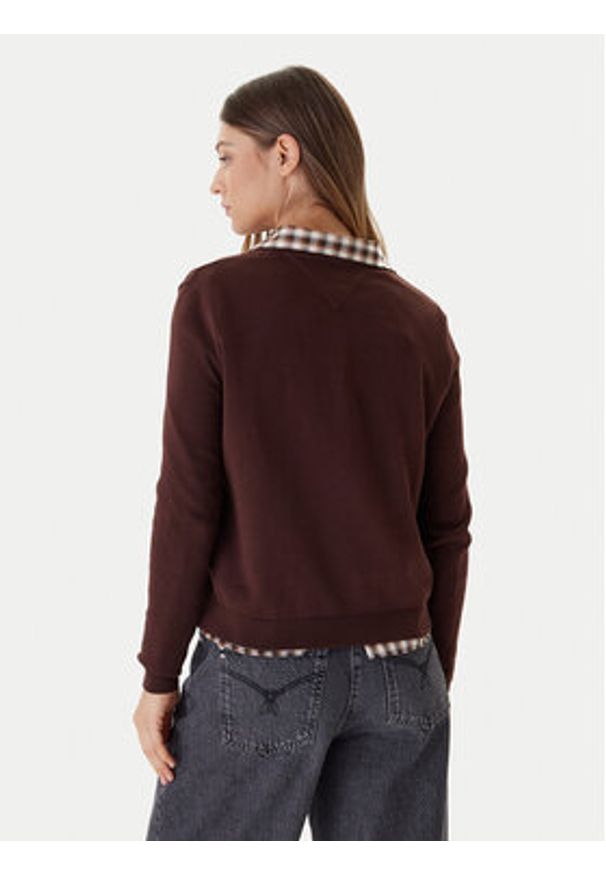 Tommy Jeans Sweter Essential DW0DW19888 Brązowy Regular Fit. Kolor: brązowy. Materiał: bawełna