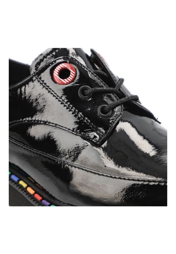 Czarne Półbuty Artiker Eleganckie Lakierowane Obuwie Damskie. Okazja: na co dzień. Kolor: czarny. Materiał: lakier. Wzór: kolorowy. Styl: elegancki