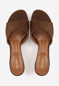 Born2be - Ciemnobrązowe Klapki VICES na Obcasie Kaczuszka ze Wstawką Imitującą Drewno Azada. Okazja: na co dzień, do pracy. Kolor: brązowy. Materiał: jeans, materiał. Obcas: na obcasie. Styl: casual. Wysokość obcasa: średni #5