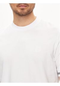 Karl Lagerfeld - KARL LAGERFELD T-Shirt 755023 542221 Biały Regular Fit. Typ kołnierza: dekolt w karo. Kolor: biały. Materiał: bawełna #4