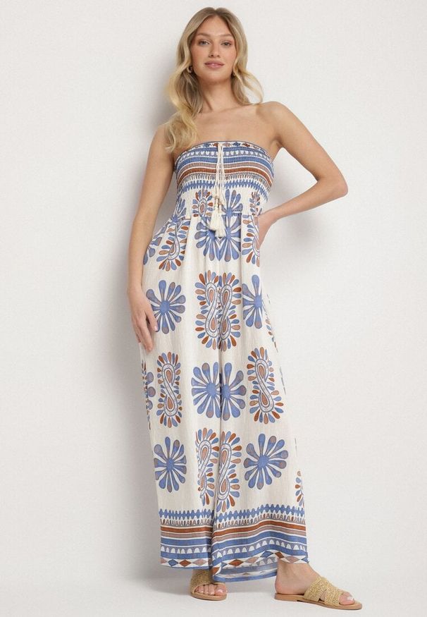 Born2be - Niebiesko-Kremowy Kombinezon Bez Rękawów z Szeroką Nogawką w Ornamentalny Wzór Mirionia. Okazja: na imprezę, na co dzień. Kolor: niebieski. Długość rękawa: bez rękawów. Styl: casual, elegancki