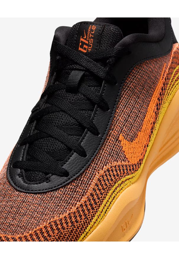 Nike G.T. Hustle Academy Buty męskie do koszykówki. Kolor: pomarańczowy. Szerokość cholewki: normalna. Sport: koszykówka