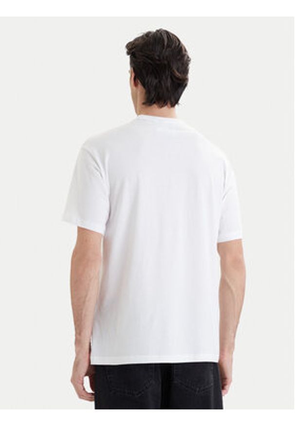 Versace Jeans Couture T-Shirt 80GAHT04 CJ00T Biały Regular Fit. Kolor: biały. Materiał: bawełna